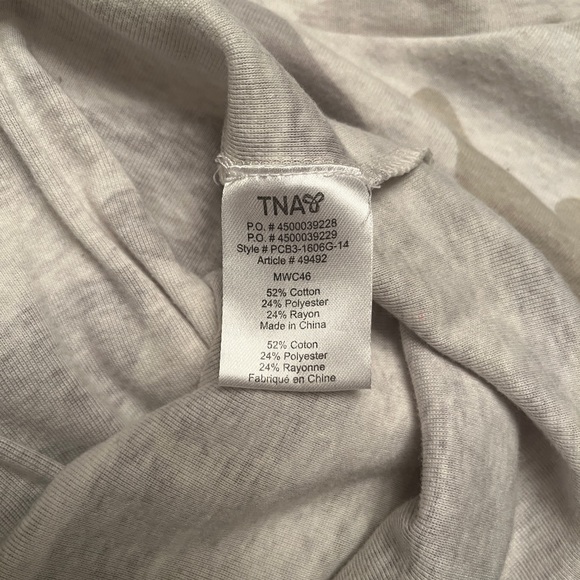 TNA Aritzia Long Sleeve Shirt - Picture 5 of 7